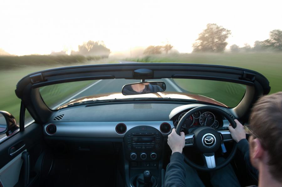  Mazda MX-5 Kuro 2012 года  (UK) (фото 9 из 54)